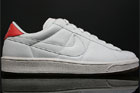 Nike WMNS Tennis Classic White Pink